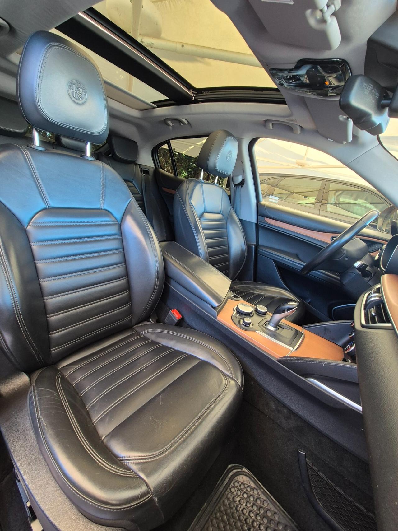 Alfa Romeo Stelvio 2.2 Turbodiesel 210 CV AT8 Q4 Super