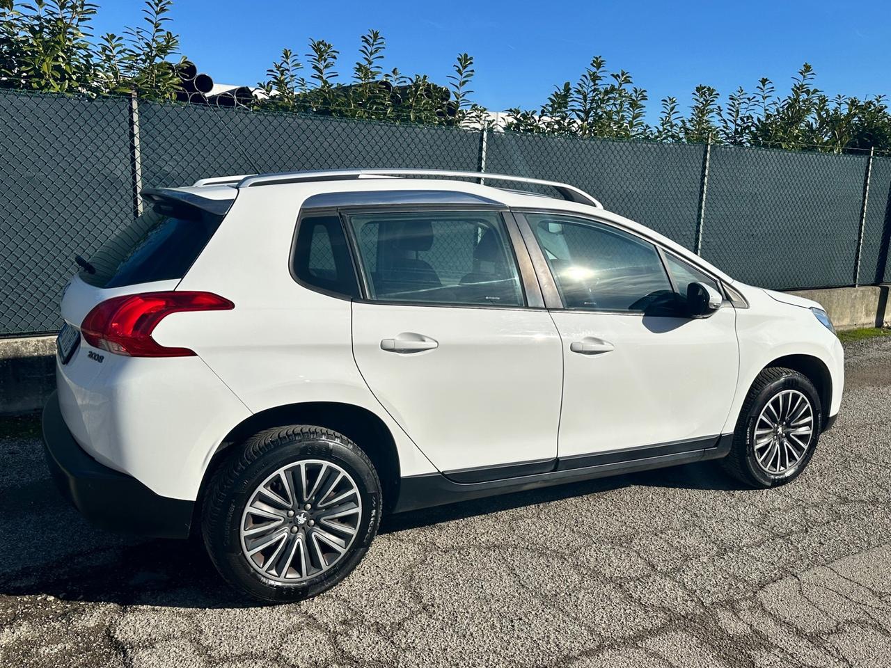 Peugeot 2008 1.4 HDi 68CV Active