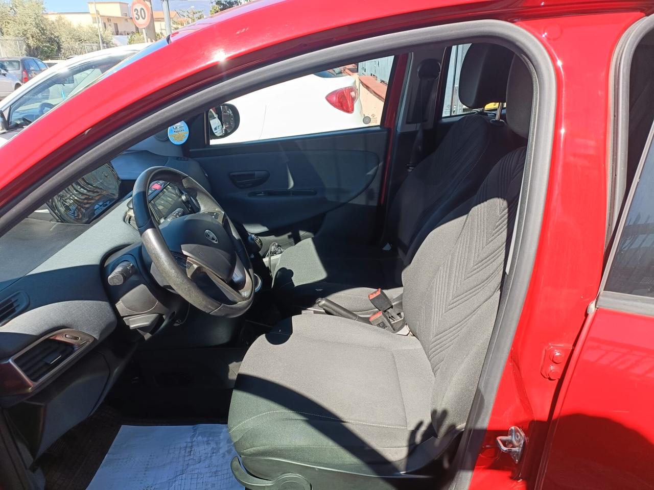 Lancia Ypsilon 1.2 69 CV 5 porte GPL Gold Plus