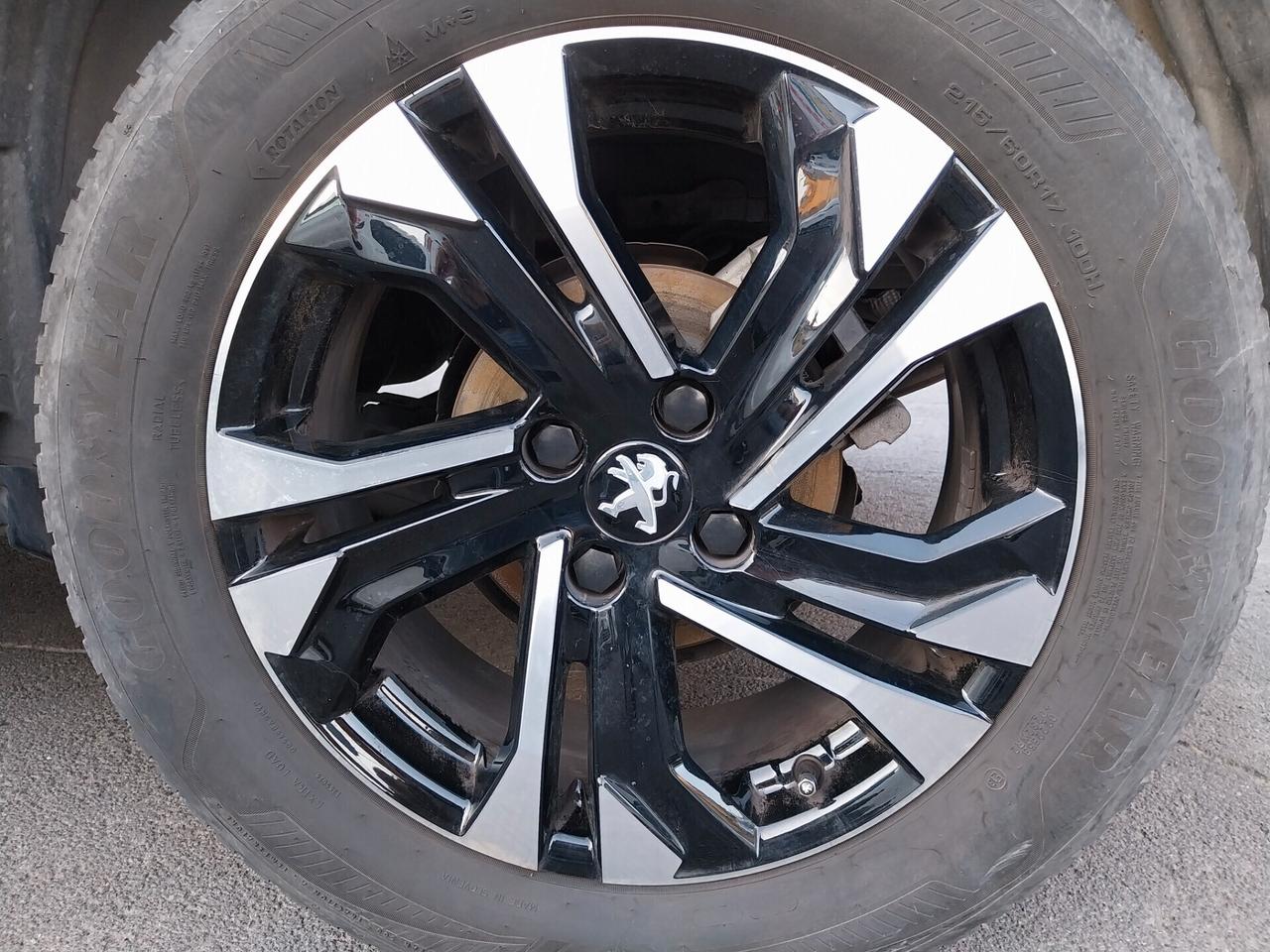 PEUGEOT 2008 1.2 BENZINA ALLURE 2022