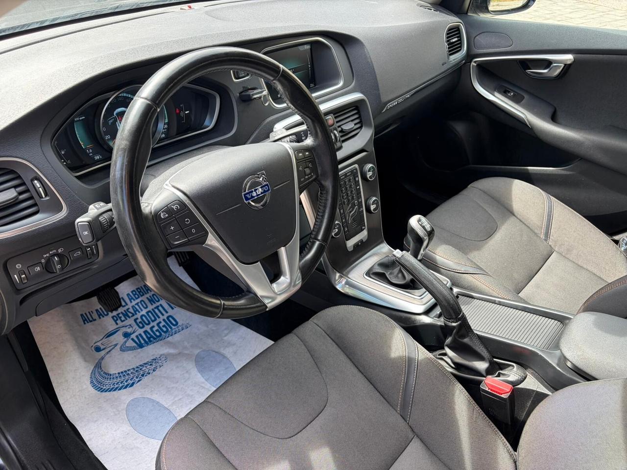 Volvo V40 Cross Country D2 1.6 Momentum UNICOPROPRIETARIO
