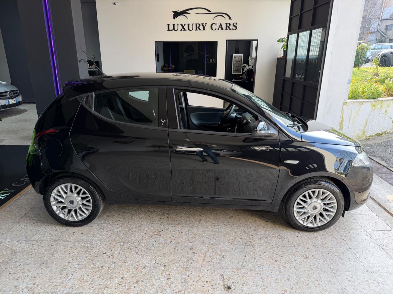 Lancia Ypsilon 1.2 69 CV 5 porte 2015