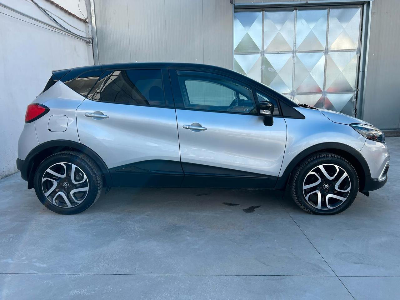 RENAULT CAPTUR 1.5 dCi 90cv 2017!!! R-LINK!!!