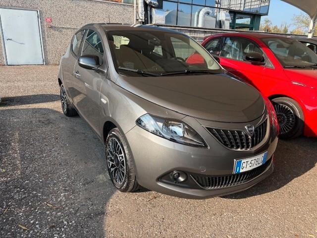 Lancia Ypsilon 1000 firefly 5 porte S&S HYBRID PLATINO