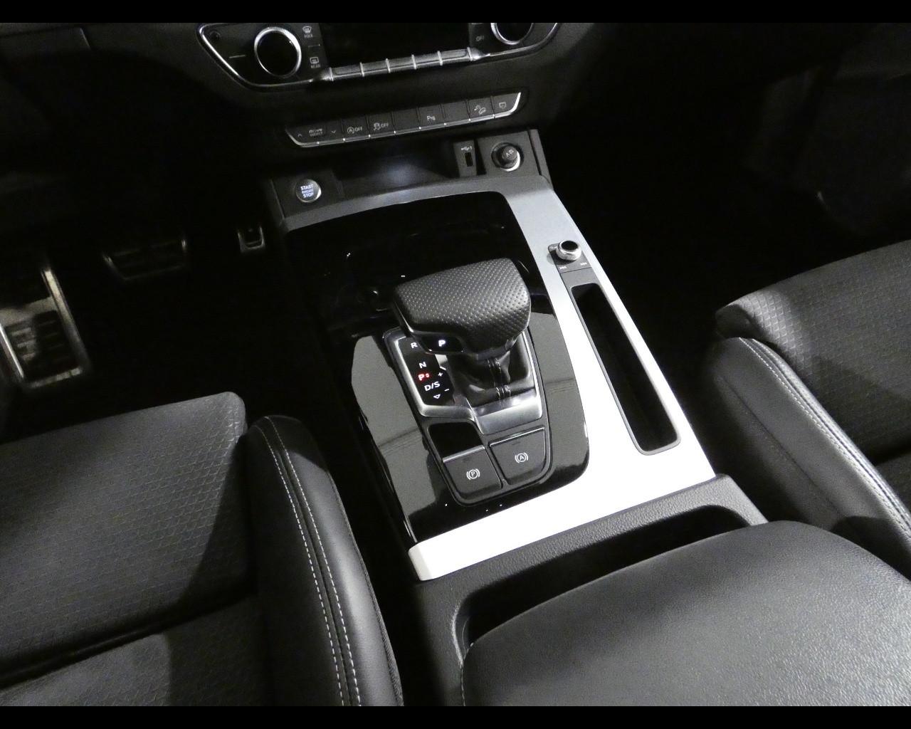 AUDI Q5 2ª serie - Q5 40 TDI 204 CV quattro S tronic S line plus