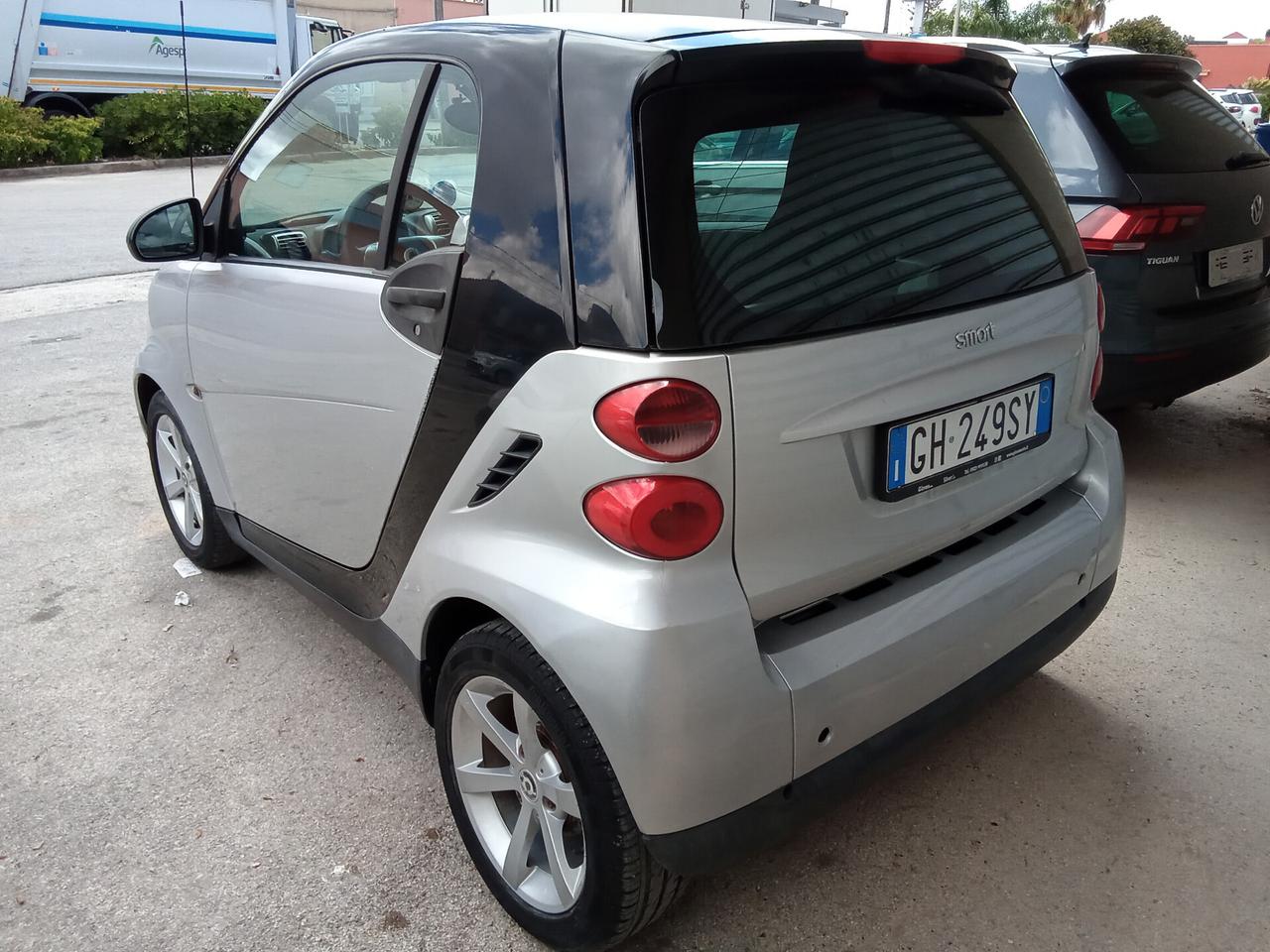 Smart ForTwo 1000 52 kW MHD coupé passion