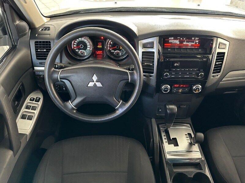 Mitsubishi Pajero Pajero 3.2 DI-D 16V aut. 5p. Instyle DPF