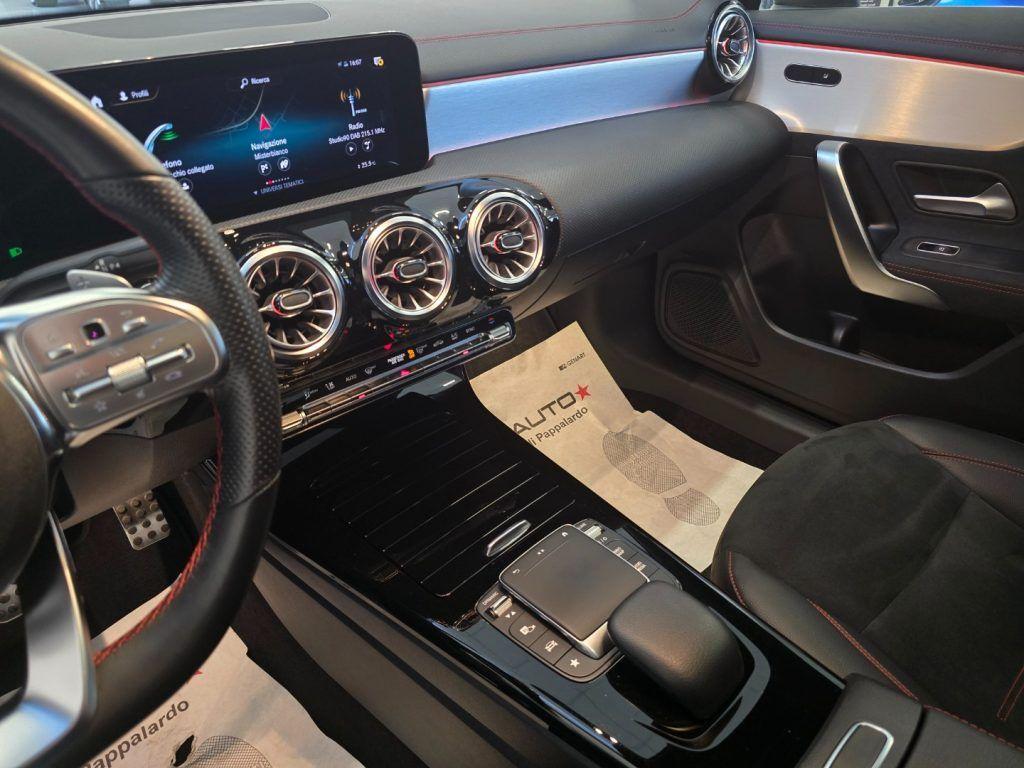 Mercedes-Benz CLA 200 d Automatic Premium + Tetto