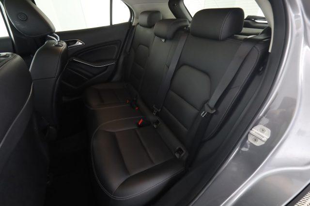 MERCEDES-BENZ CLA sse GLA GLA 200 d Automatic Sport