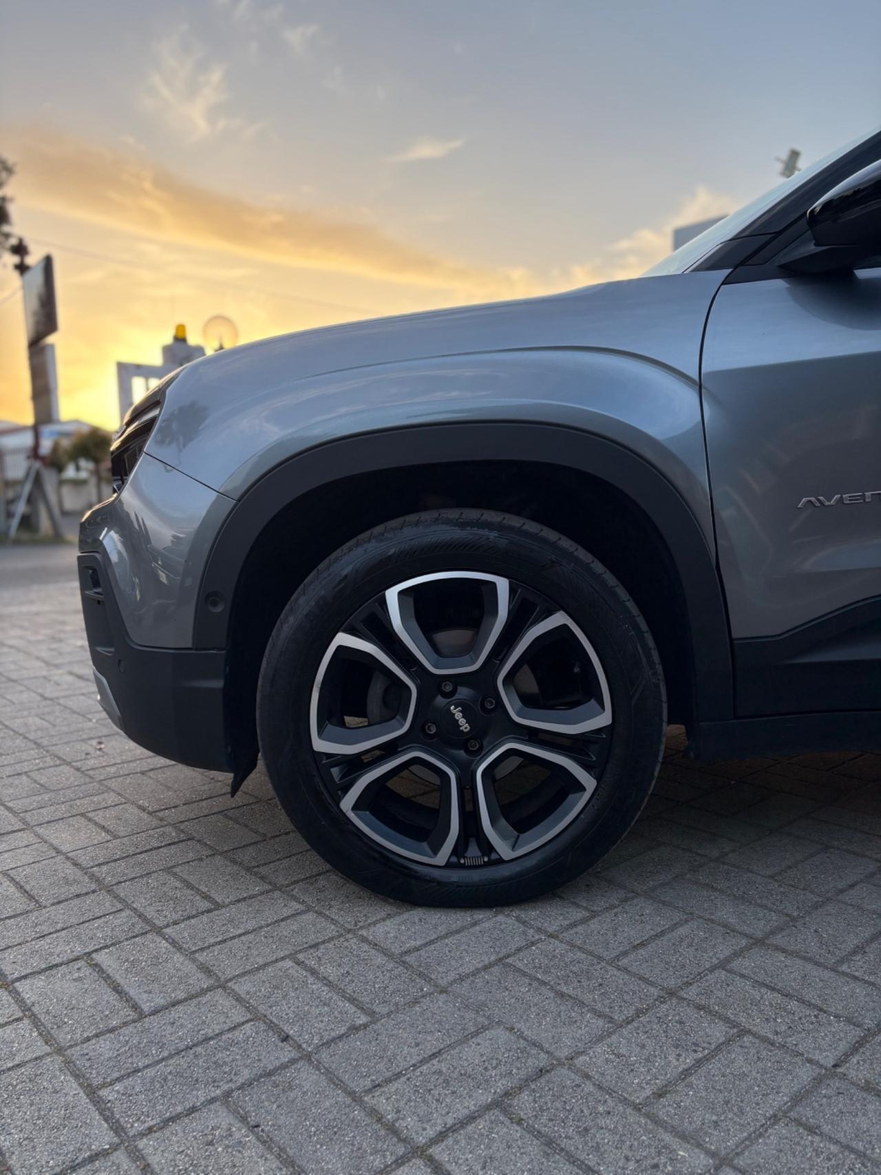 Jeep Avenger 1.2 Turbo 100 CV Summit