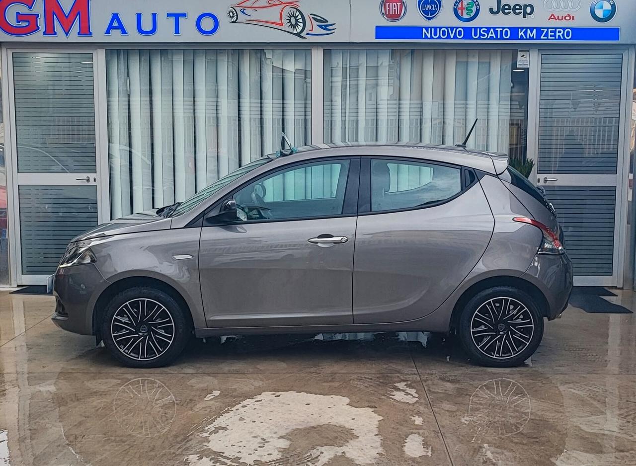 Lancia Ypsilon 1.0 5 porte Hybrid Gold 2023