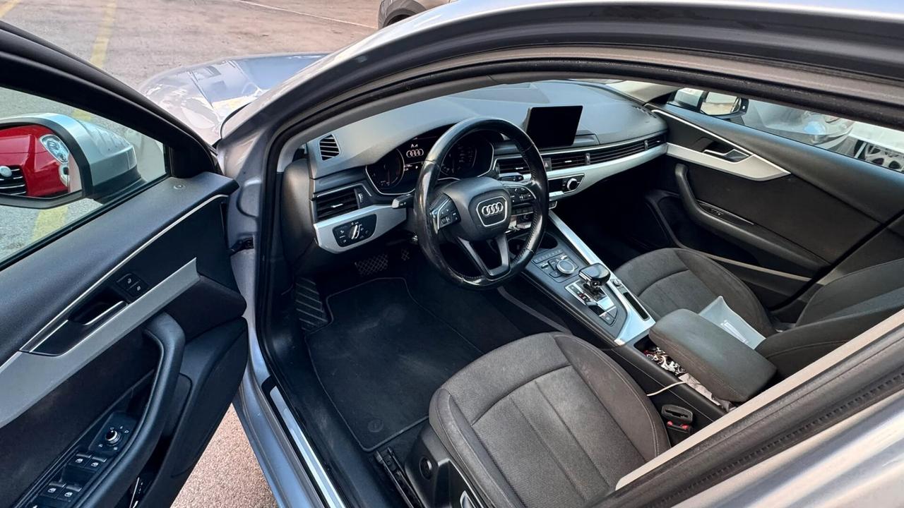 Audi A4 2.0 TDI 150 CV ultra S tronic Business Sport