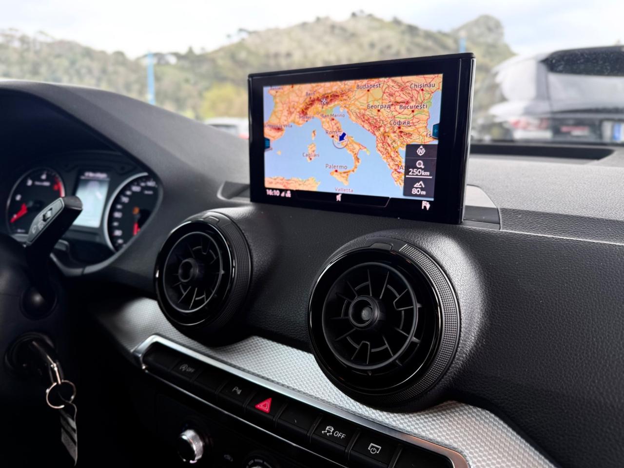 AUDIQ2 1.6 TDI S tronic *NAVI