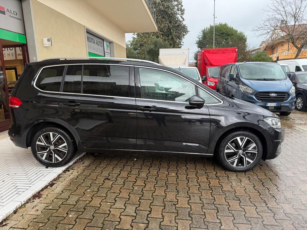 Volkswagen Touran 2.0 TDI 150 CV SCR DSG Executive BlueMotion Tech.