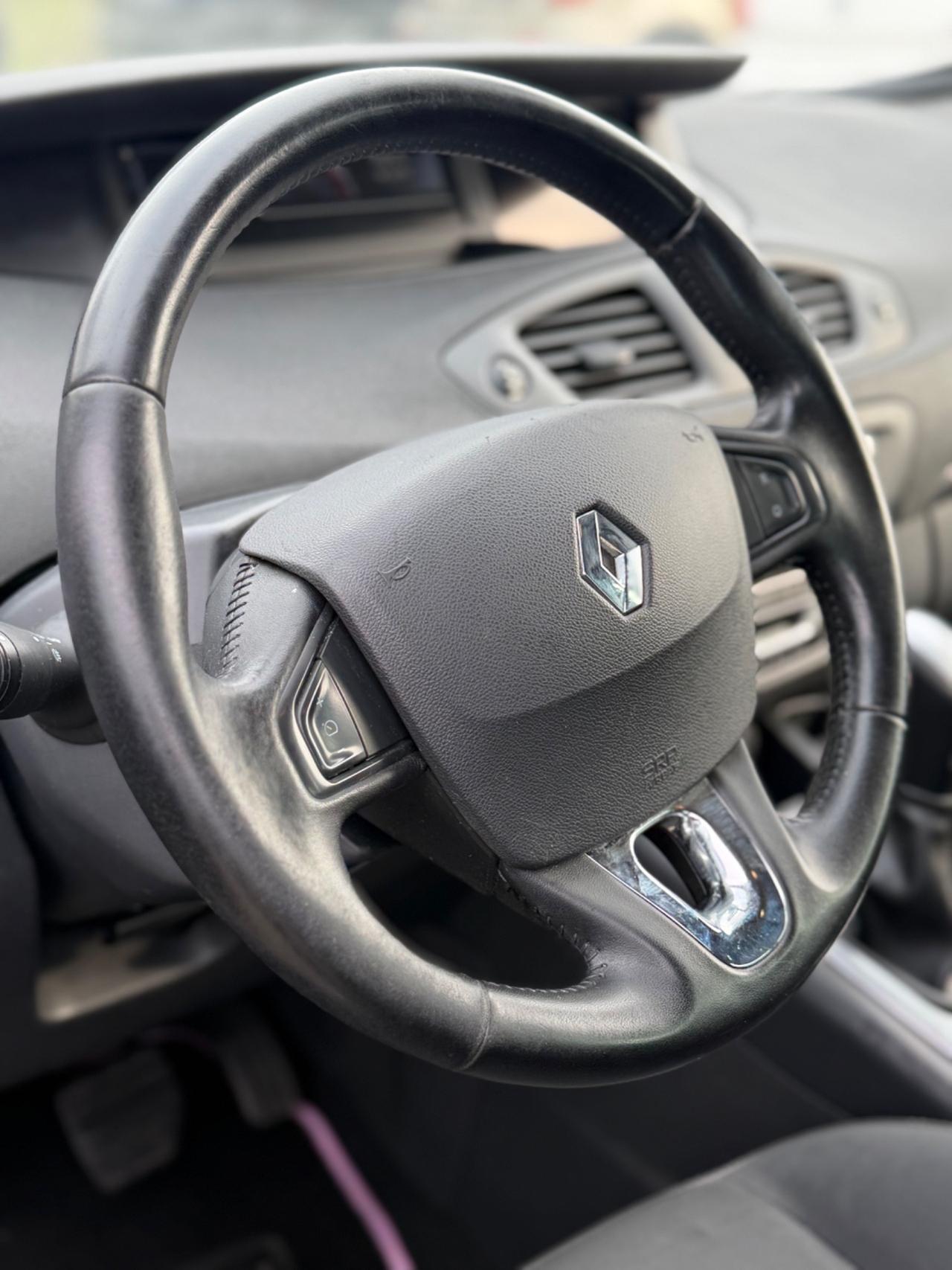 Renault Scenic XMod (CAMBIO AUTOMATICO)