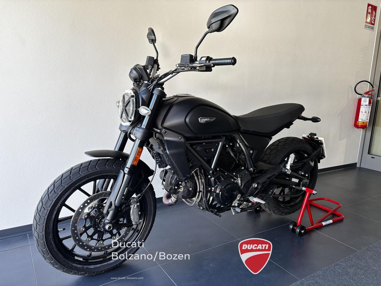 Ducati Scrambler 800 Icon Dark