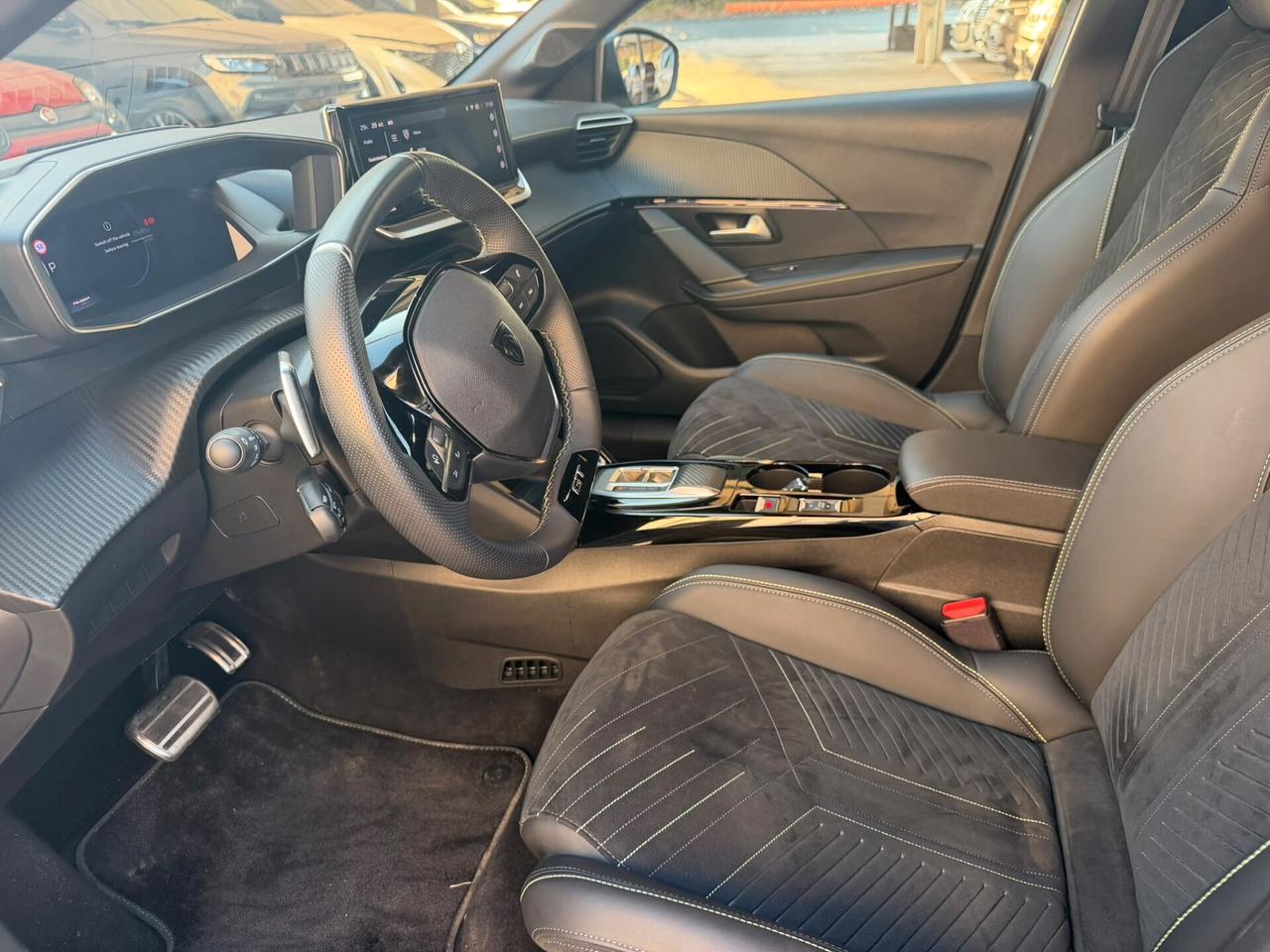 Peugeot 208 1.2 GT HYBRID 145 E-DCS6
