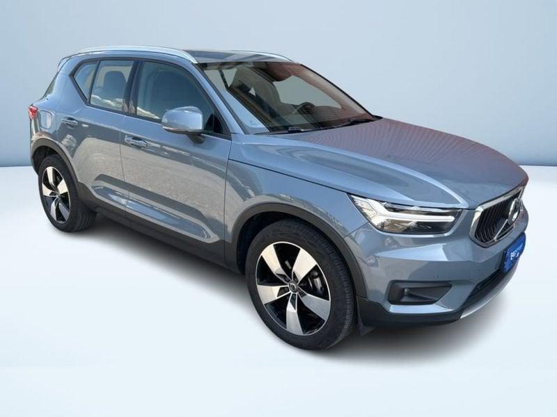 Volvo XC40 2.0 D3 MOMENTUM PRO AUTO MY21
