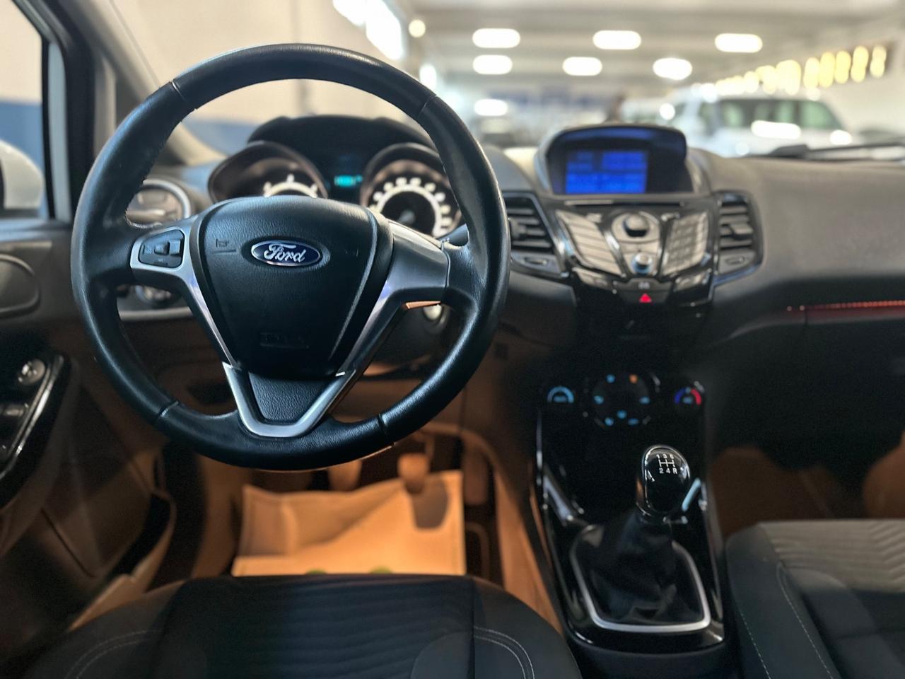 Ford Fiesta 1.5 TDCi 75CV 5 porte Titanium/2015/ok neopatentati