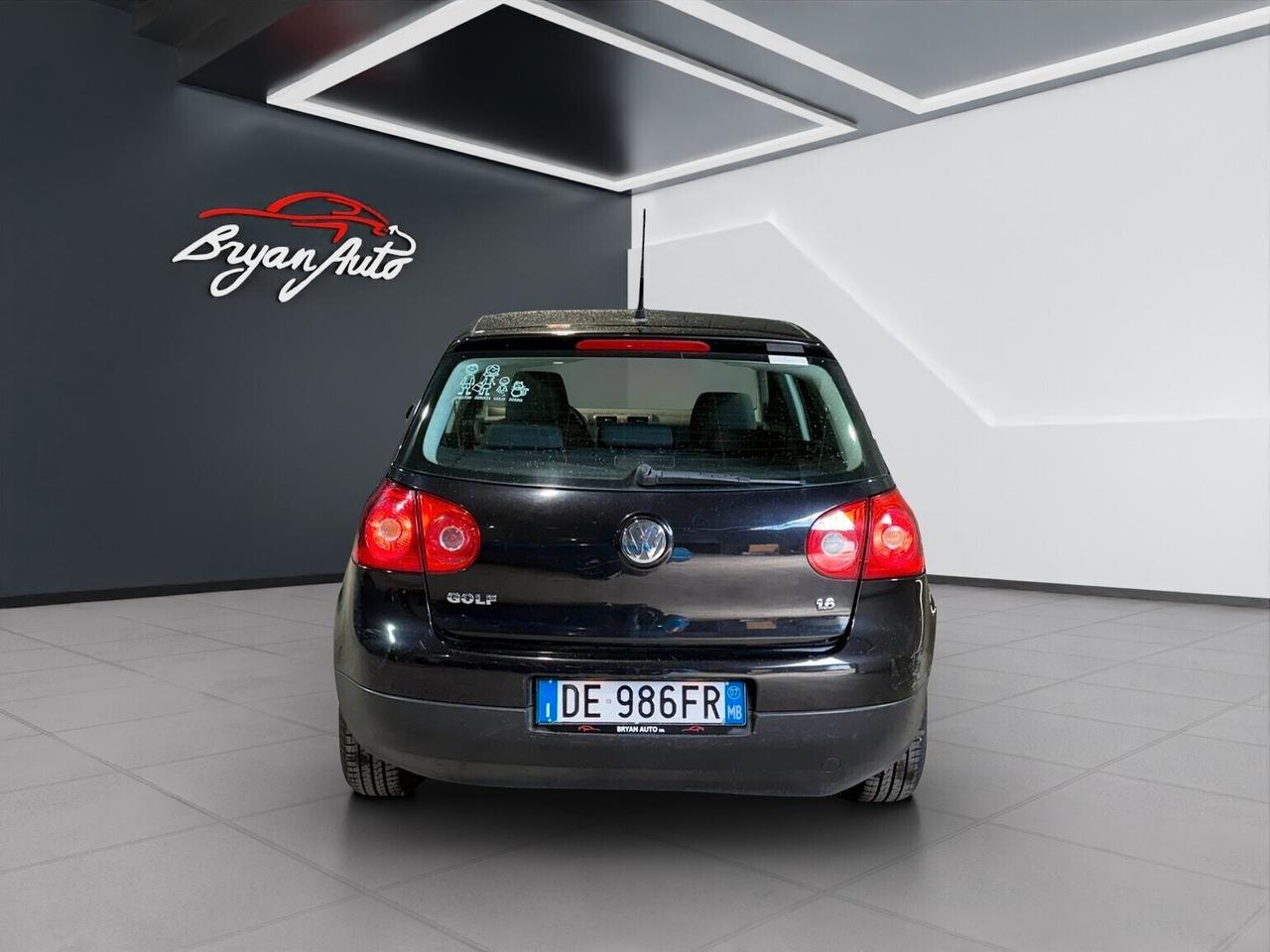 Volkswagen Golf 1.6 16V FSI 5p. Comfortline