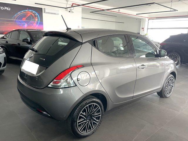 LANCIA Ypsilon 1.0 Hybrid Silver Plus