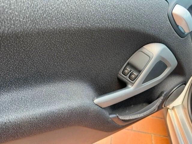 Smart ForTwo 1000 62 kW coupé passion