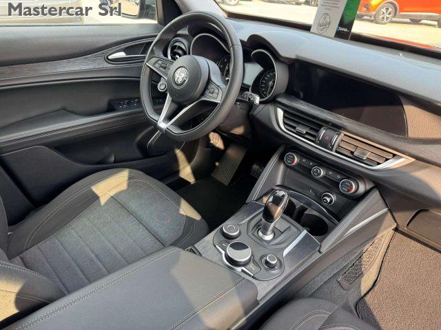 ALFA ROMEO Stelvio 2.2 t Business Q4 210cv auto - targa FV800SS