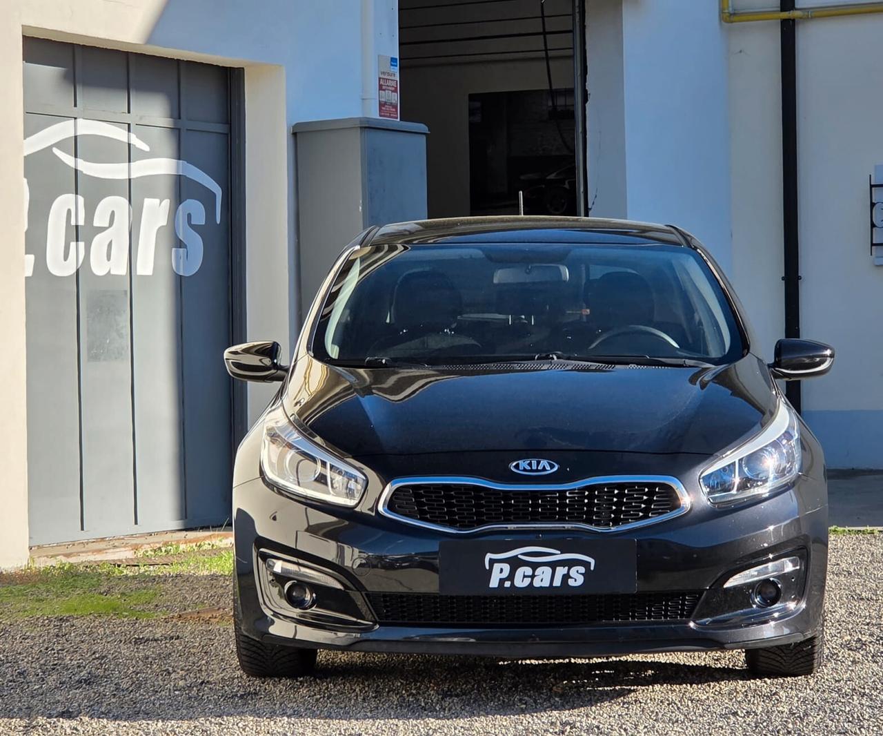 Kia Ceed 1.6 CRDI UNICO PROPRIETARIO ADATTA A NEOPATENTATI