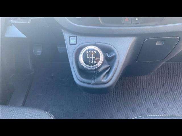 Renault trafic T27 2.0 dci 120cv L1H1