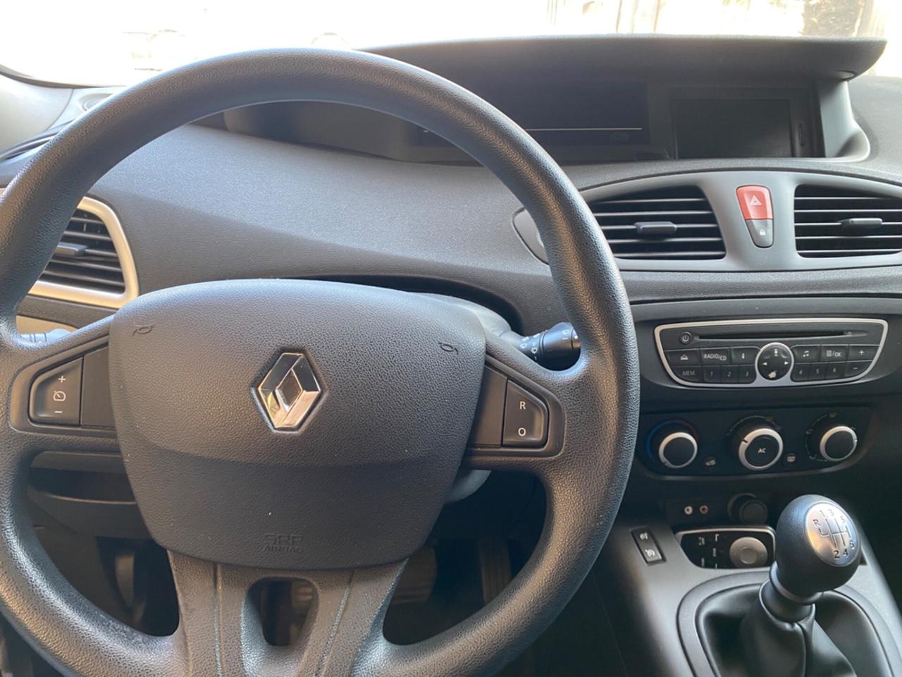 Renault Scenic Scénic X-Mod 1.5 dCi 110CV Luxe