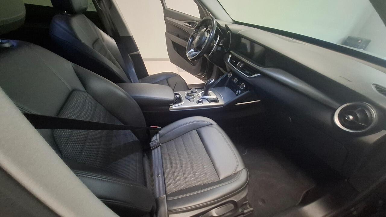 Alfa Romeo Stelvio 2.2 Turbodiesel 190 CV AT8 RWD Executive