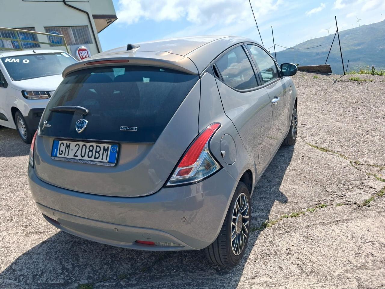 Lancia Ypsilon 1.0 5 P S&S Hybrid A. Ferretti