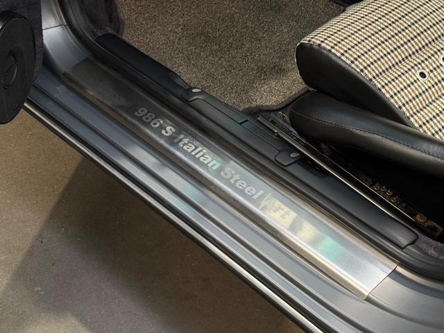PORSCHE Boxster 3.2i 24V cat S *RETROMOD ITALIAN STEEL ART*