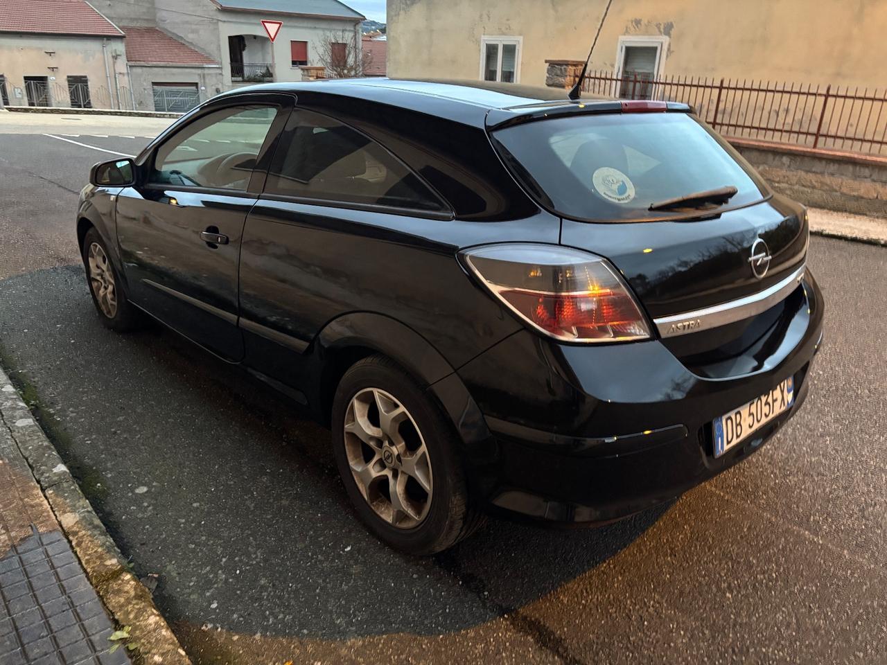 Opel Astra GTC 1.3 CDTI 3 porte Enjoy