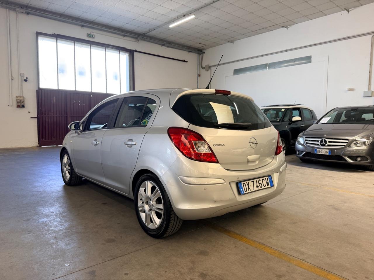 Opel Corsa 1.2 80CV 5 porte GPL-TECH Enjoy