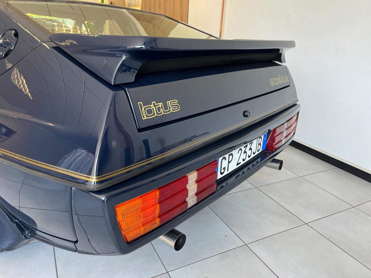 Lotus Excel 2.2 S.E. 180cv