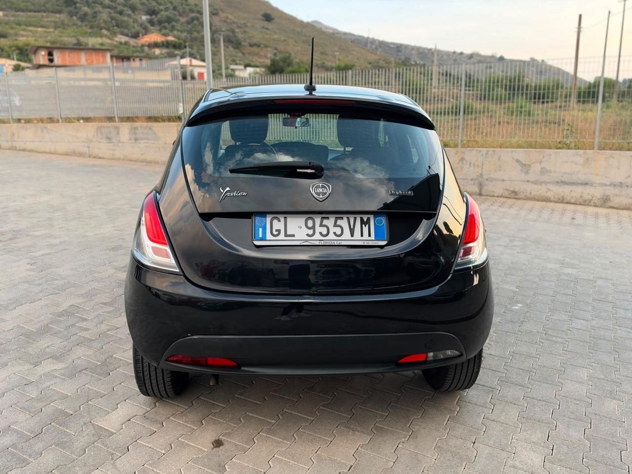 LANCIA YPSILON 1.0 FIREFLY 70CV HYBRID 2022