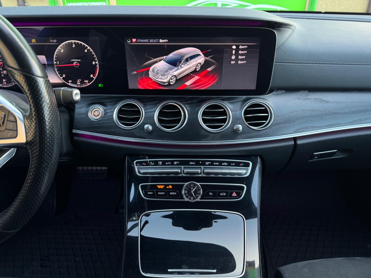 Mercedes-Benz E 350 4MATIC AIR-MATIC 258CV