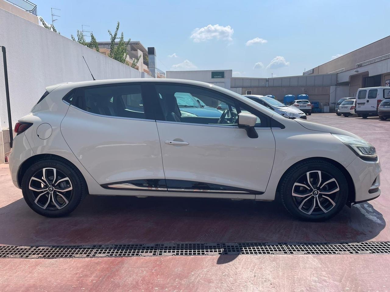 Renault Clio dCi 8V 90CV EDC Start&Stop 5 porte Energy Intens