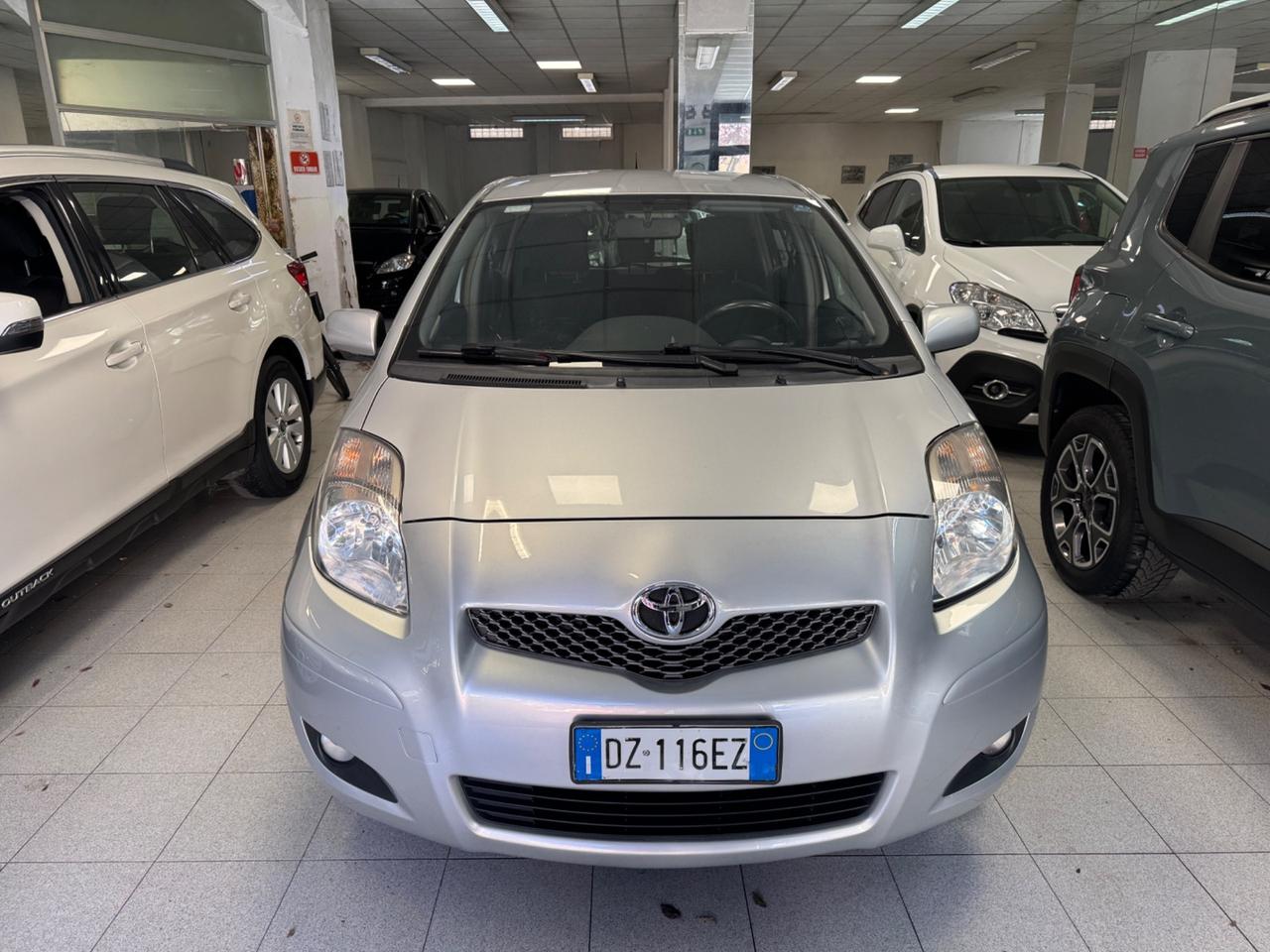 Toyota Yaris 1.0 5 porte Sol