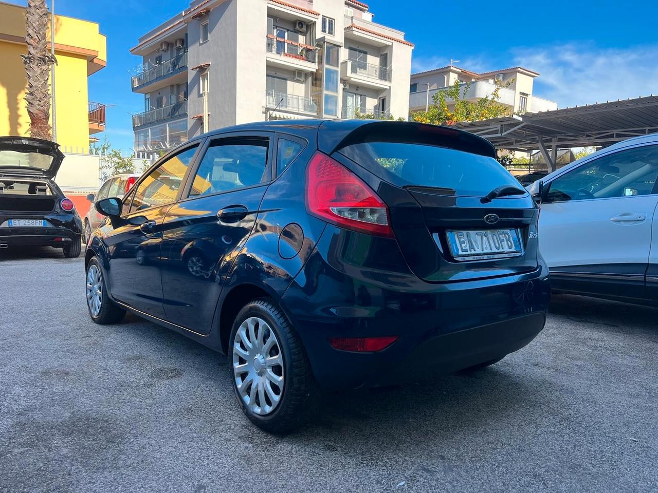 Ford Fiesta 1.4 5 porte Bz.- GPL Titanium