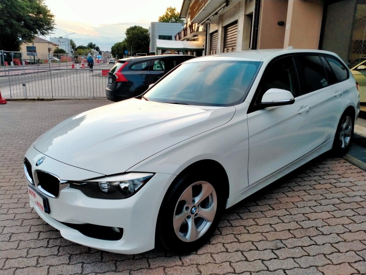 BMW 320 TOURING F31 EFF. DYNAMIC 163CV / PELLE TOTALE / VETRI PRIVACY / STEPTRONIC