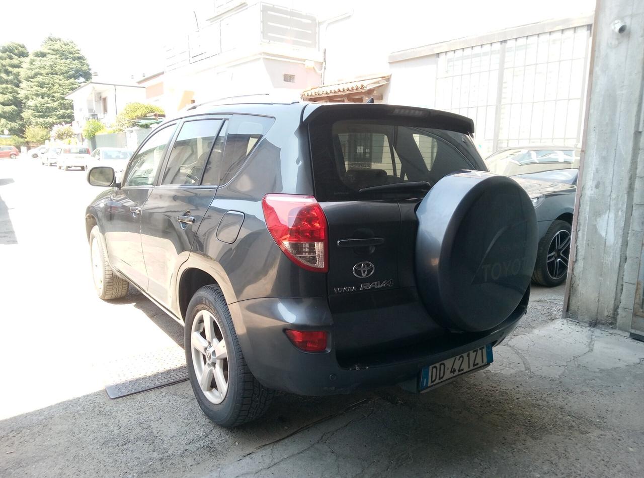 Toyota RAV 4 RAV4 2.2 D-4D 136 CV Luxury