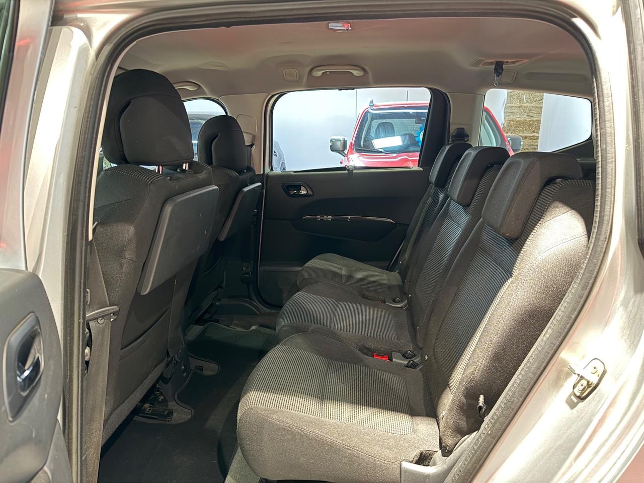 Peugeot 5008 2.0 HDi 150CV Tecno