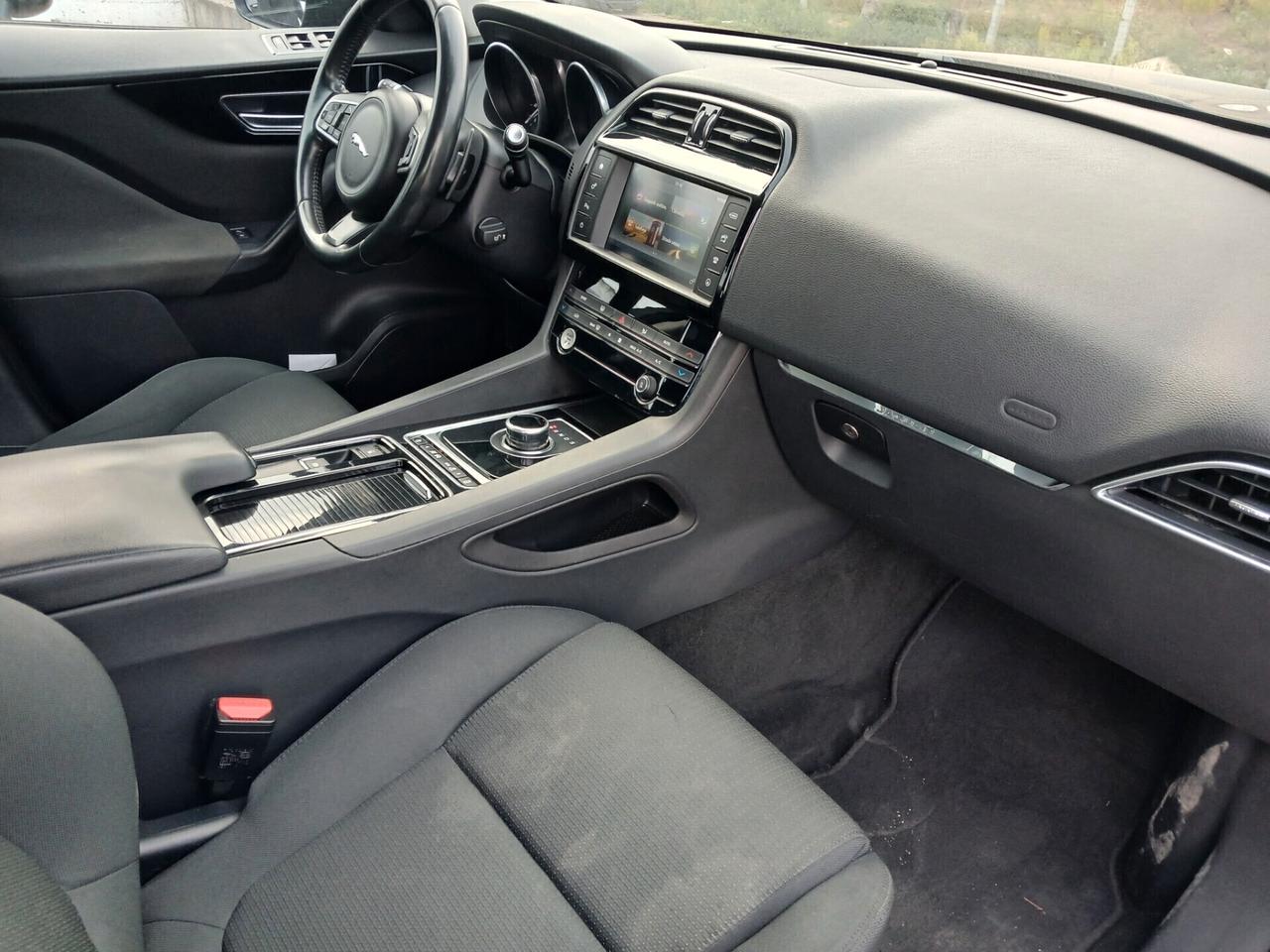Jaguar F-Pace 2.0 D 240 CV AWD aut. Pure