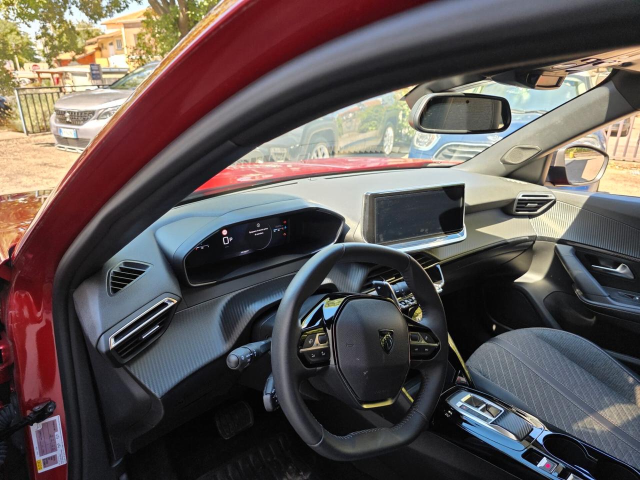 Peugeot 2008 PureTech 130 S&S EAT8 Allure