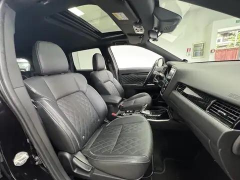 Mitsubishi Outlander 2.4 MIVEC 4WD PHEV Instyle SDA
