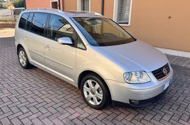 Volkswagen Touran 2.0 Tdi Ok Neopatentati