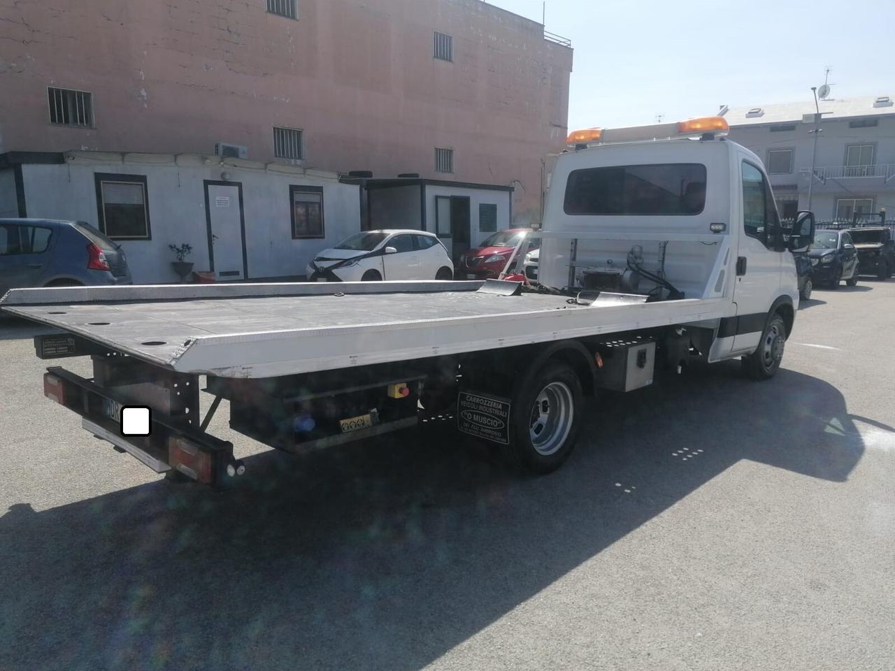 Iveco DAILY Carroattrezzi 35C18 3.0 TDI 2008