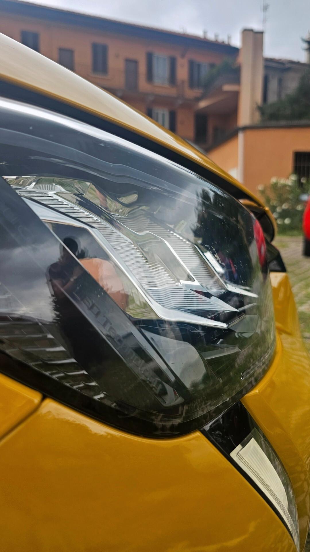 Peugeot 208 motore elettrico 136 CV 5 porte Active